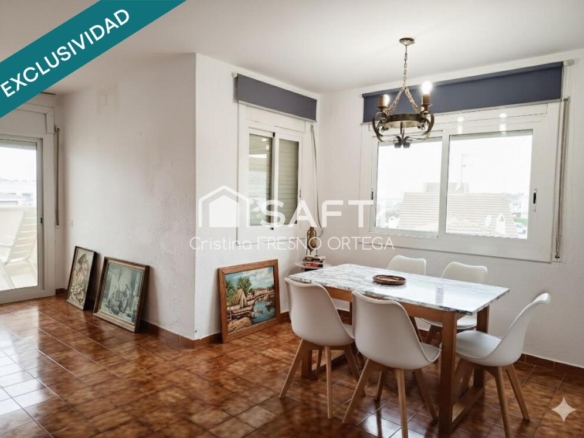 comercios y restaurantes en la Costa Dorada.