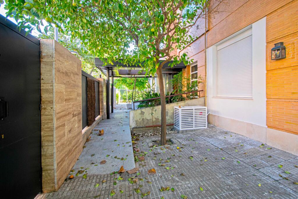 Imagen 2 de Exclusiva vivienda en la zona de Felipe II – Cardenal Bueno Monreal Imagen 2 de Exclusiva vivienda en la zona de Felipe II – Cardenal Bueno Monreal