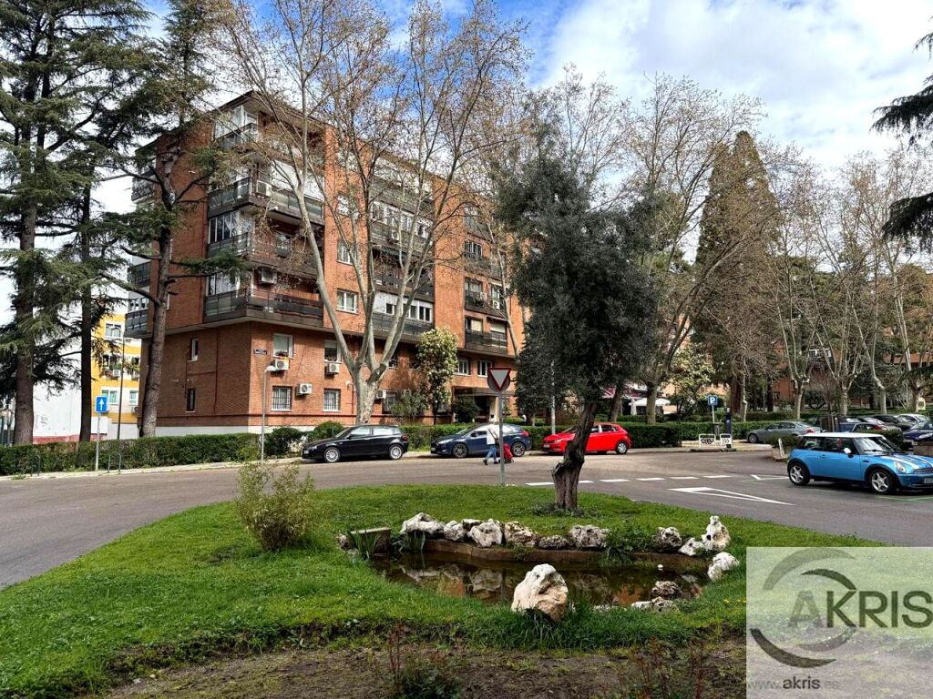 Imagen 2 de 4 habitaciones y dos baños en Zona Colina