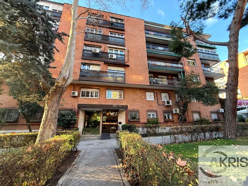 Imagen 1 de 4 habitaciones y dos baños en Zona Colina