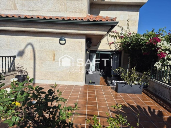 Imagen 3 de Chalet Adosado - Lujo y calma atlántica en Nigrán