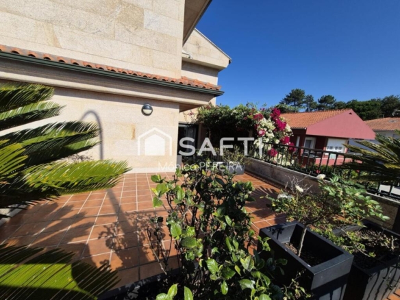 Imagen 4 de Chalet Adosado - Lujo y calma atlántica en Nigrán