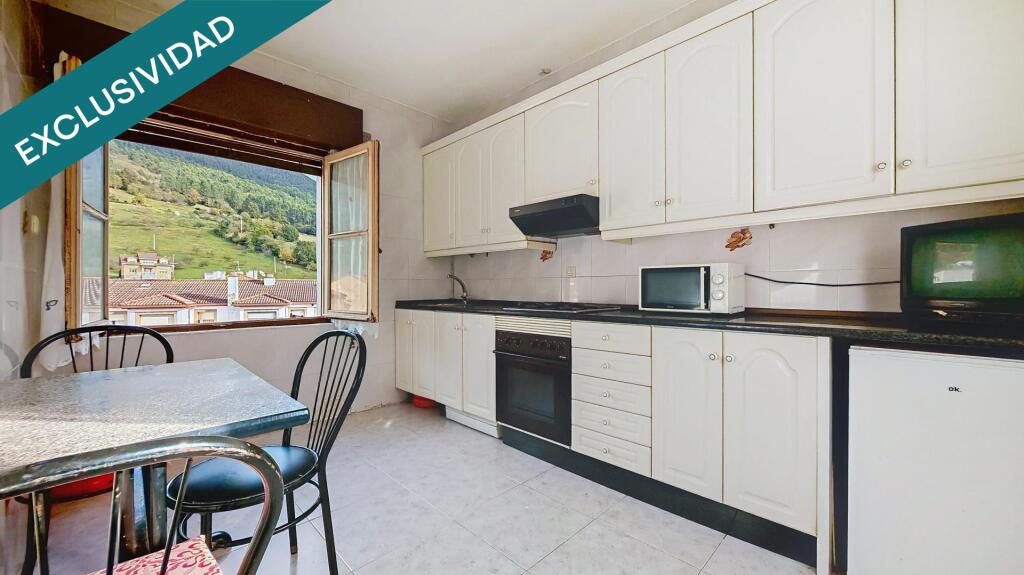 Imagen 1 de Tu Futuro en el Corazón de Salas: Despierta con Vistas a la Montaña y el Murmullo de un Río Mágico