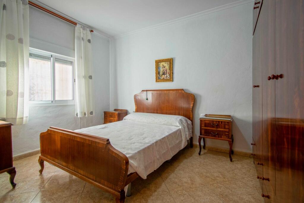 Imagen 3 de ¡ENCANTADORA CASA UNIFAMILIAR CON PATIO Y A 5 MINUTOS DEL METRO!