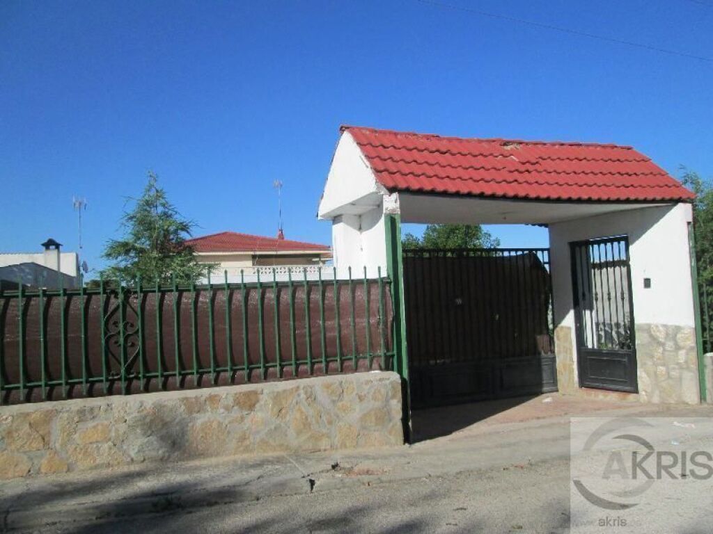 Imagen 2 de CHALET INDEPENDIENTE EN VENTA EN YUNCLER