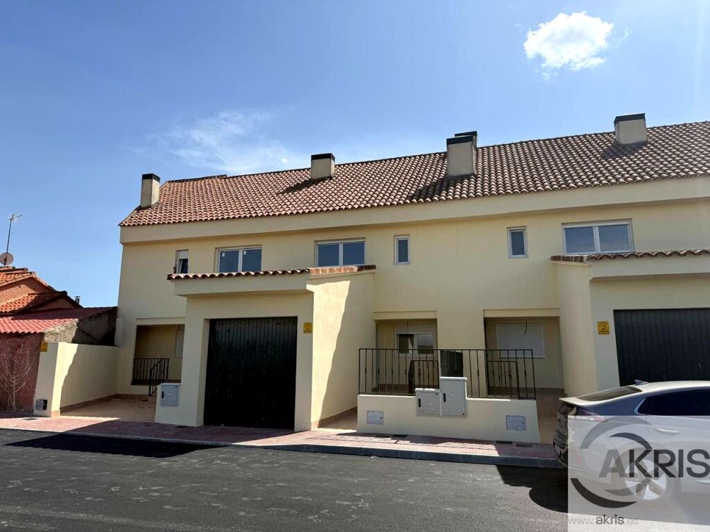 Imagen 1 de ADOSADO CON AEROTERMIA EN LA TORRE ESTEBAN HAMBRAN