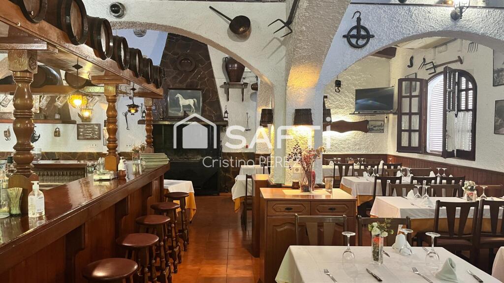 Imagen 3 de Pineda: Restaurante 50 Años + Parcela Edificable