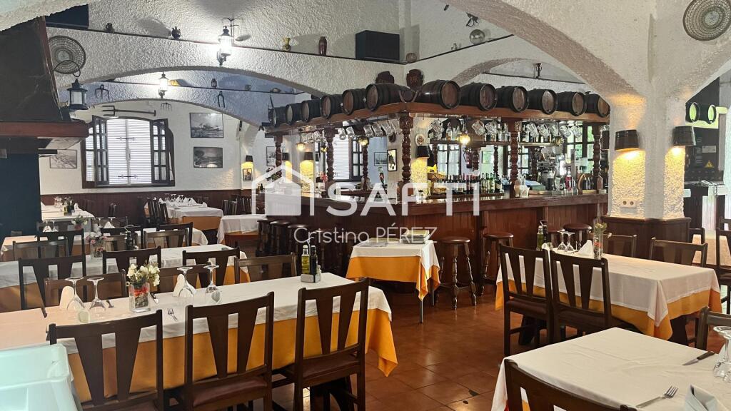 Imagen 4 de Pineda: Restaurante 50 Años + Parcela Edificable