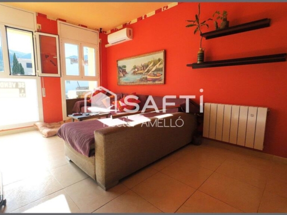 Imagen 4 de Hogar Familiar: centro Llançà. Oportunidad Única