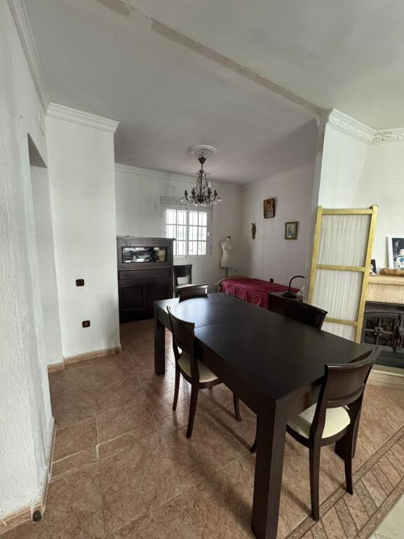 Imagen 4 de VIVIENDA UNIFAMILIAR CON GARAJE EN ZONA CÉNTRICA.