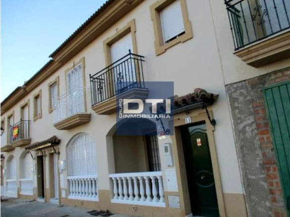 Imagen 1 de Casa en venta con garaje en c. salvador