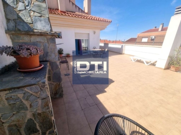 Ático con gran terraza y magníficas vistas. Albacete