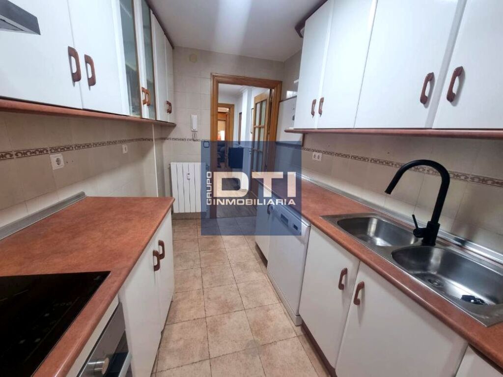 Imagen 2 de Piso reformado SALÓN y BALCÓN AMPLIO