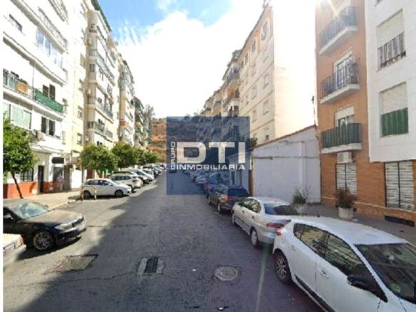 Imagen 1 de Piso en venta en c. santa rafaela maria...
