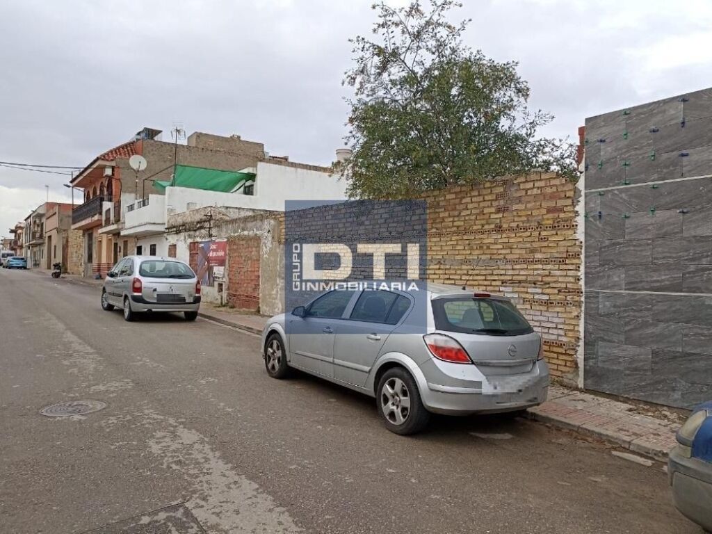 Imagen 1 de RFA.3103 Terreno urbano para construir en venta en c. verdiales