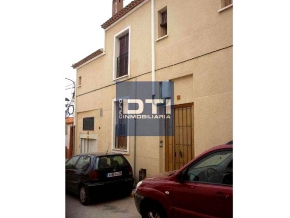 Imagen 1 de RFA.3085 Garaje coche en venta en c. jabon