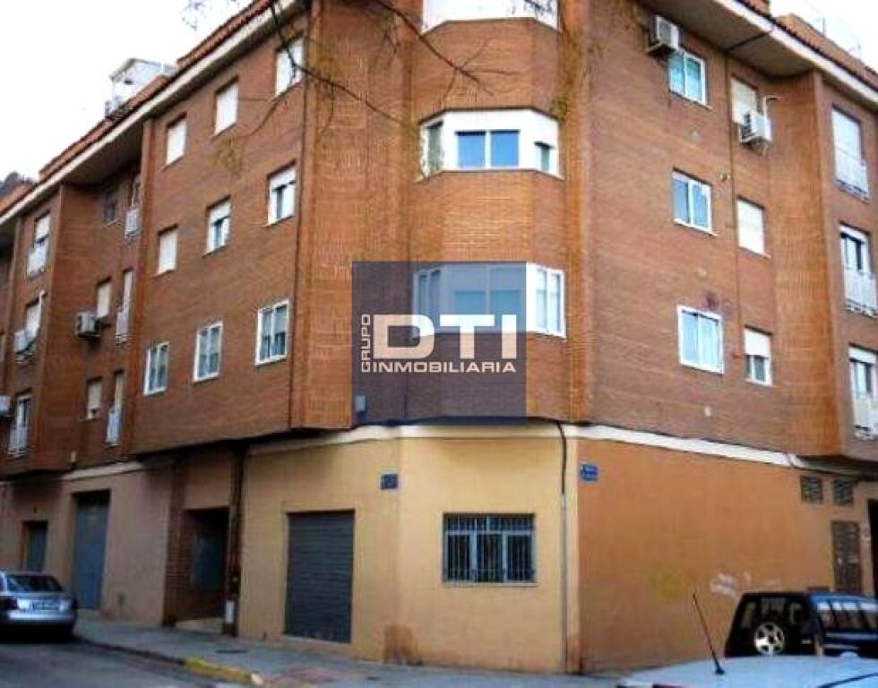 Imagen 1 de RFA-3084 Garaje en venta en c. miguel angel asturias