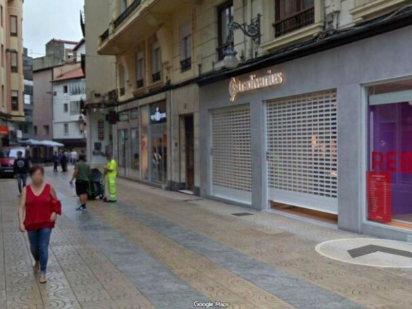 Imagen 2 de Venta local comercial en zona premium