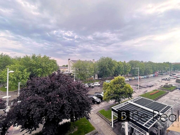 Imagen 2 de EN ALQUILER A ESTRENAR PISO DE TRES HABITACIONES PARA ESTUDIANTES