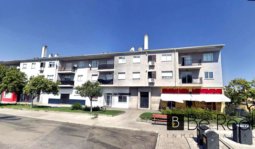 Imagen 1 de EN ALQUILER A ESTRENAR PISO DE TRES HABITACIONES PARA ESTUDIANTES