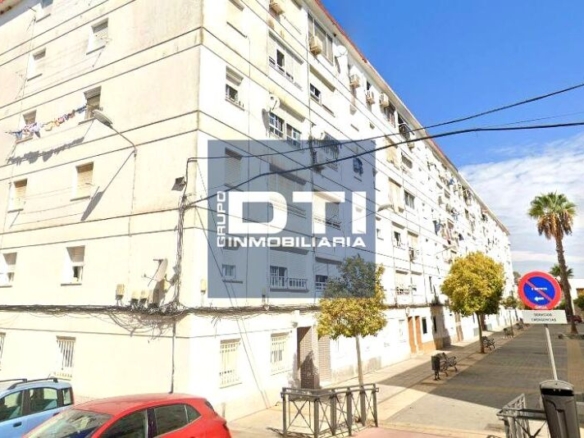 en la calle C/ ANTONIO RENGEL. DTIINMOBILIARIA.org