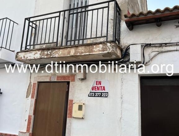 Imagen 3 de REF: 2943 SE VENDE CASA A REFORMAR EN ALMONTE