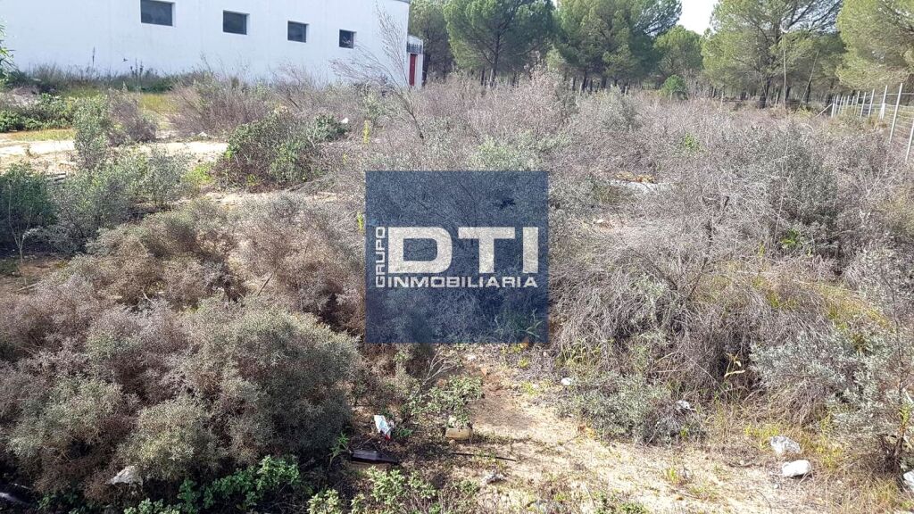 Imagen 4 de SE VENDE TERRENO INDUSTRIAL