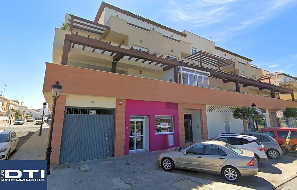 Imagen 1 de SE VENDE PLAZAS DE PARKING Y TRASTEROS