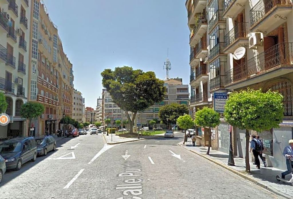 Imagen 1 de RFA.1731 LOCAL EN ALQUILER CALLE PUERTO