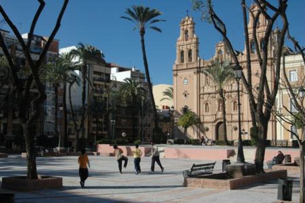 Imagen 1 de RFA.10 Alquiler local Plaza de la Merced