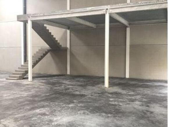 Imagen 2 de Magnifica Nave en el poligono LA PAZ