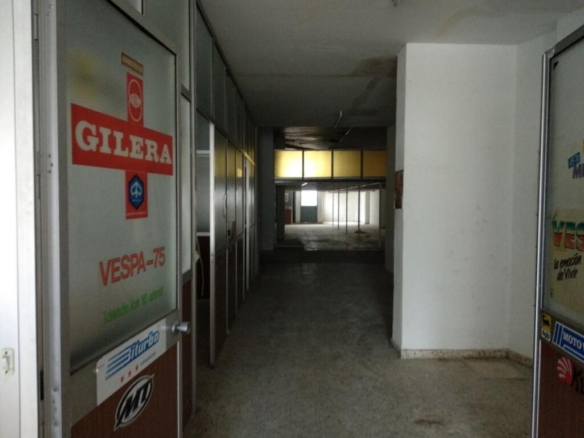 Imagen 2 de Local en venta en Huelva de 210 m2