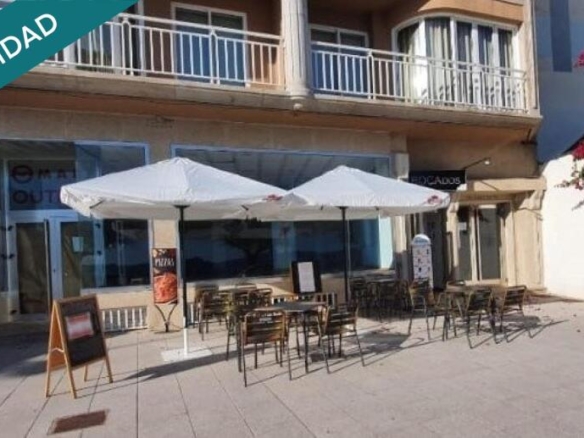 Imagen 2 de Local comercial en Sanxenxo- Playa de Silgar.