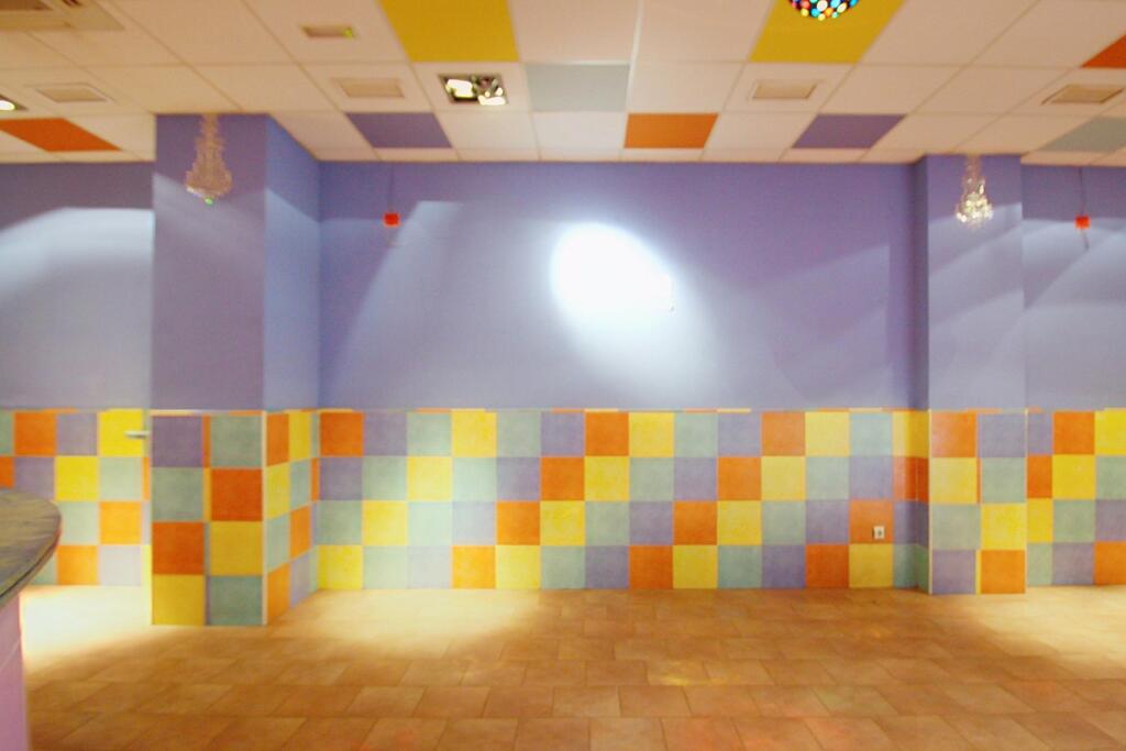 Imagen 4 de Local insonorizado en venta – listo para cualquier negocio en zona residencial tranquila Imagen 4 de Local insonorizado en venta – listo para cualquier negocio en zona residencial tranquila