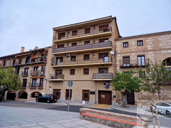 Imagen 1 de ? Piso exclusivo con gran terraza y vistas al casco histórico de Toledo