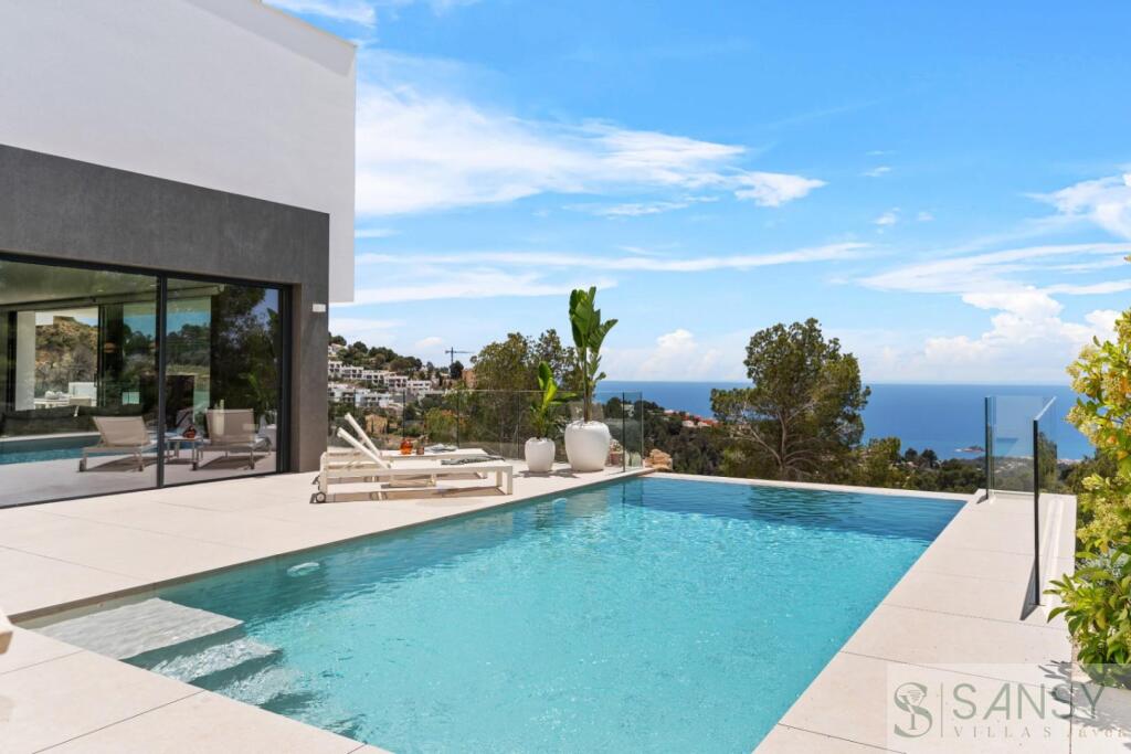 Imagen 3 de Casa-Chalet en Venta en Alicante Alicante Imagen 3 de Casa-Chalet en Venta en Alicante Alicante