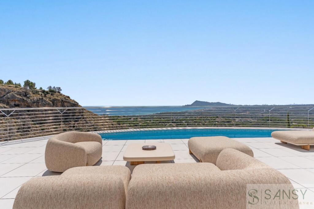 Imagen 2 de Casa-Chalet en Venta en Alicante Alicante