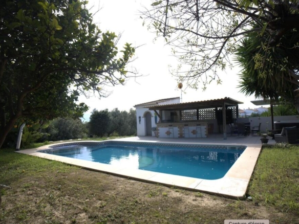 jacuzzi y sistema solar - ubicada en Manzanilla