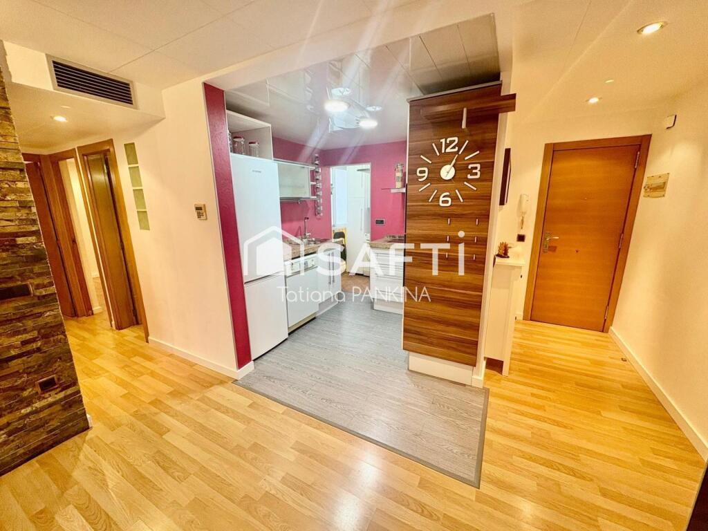 Imagen 3 de Atico acogedor con balcon!