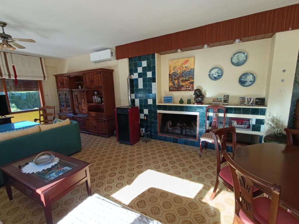 Imagen 3 de ¡Ideal como vivienda o alojamiento turístico! Casa inscrita como Vivienda Turística de Alojamiento Rural con 3.600 m² de parcela. SIN COMISIÓN DE COMPRA.