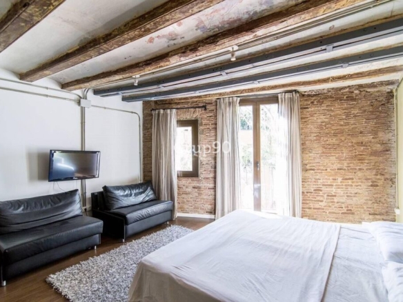 Imagen 4 de Edificio residencial completo junto al Arc de Triomf