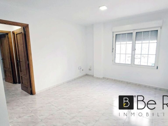 Imagen 1 de EXCELENTE PISO EXTERIOR DE 2 HABITACIONES EN VALDEMORILLO.