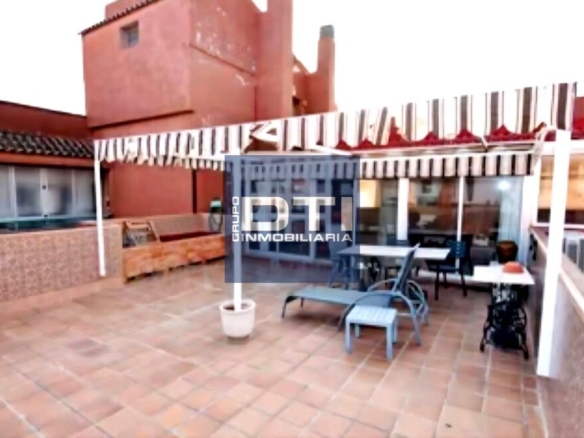 Imagen 2 de Ático Impresionante con Gran Terraza y Piscina. Catedrático la fuente Vidal. Alicante