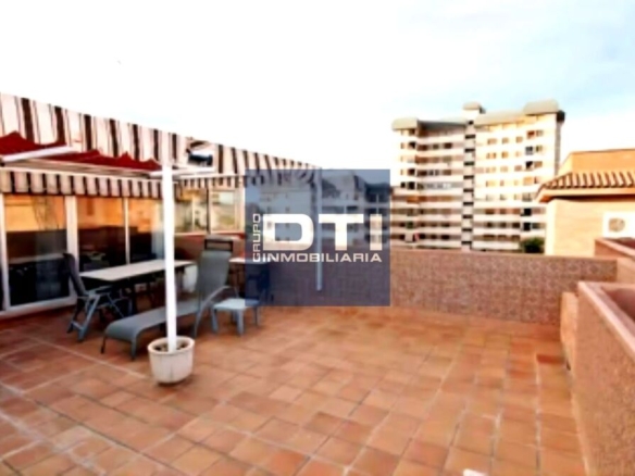 Imagen 3 de Ático Impresionante con Gran Terraza y Piscina. Catedrático la fuente Vidal. Alicante