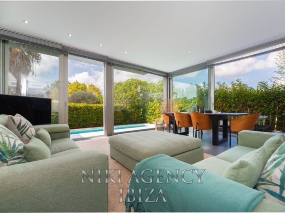 Imagen 2 de Casa-Chalet en Venta en Santa Eularia Des Riu Baleares