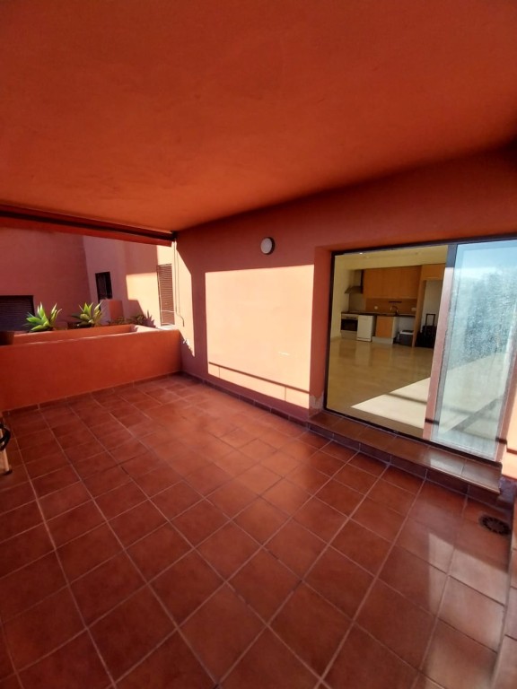 Imagen 1 de ¡VIVIENDA DE 2 DORMITORIOS A UN PASO DEL MAR EN ESTEPONA!