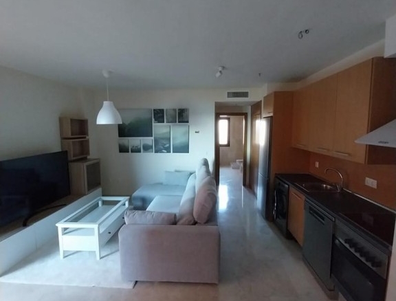 Imagen 2 de ¡OPORTUNIDAD ÚNICA EN ESTEPONA: PISO AMUEBLADO CON VISTAS AL MAR Y EXCELENTES CALIDADES!