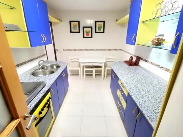 Imagen 2 de VIVIENDA EN ALQUILER DE 4 DORMITORIOS EN LA ZONA DE CRUZ DE HUMILLADERO