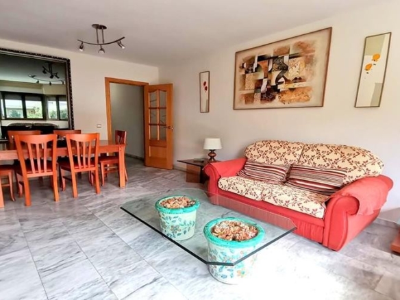 Imagen 4 de VIVIENDA EN ALQUILER DE 4 DORMITORIOS EN LA ZONA DE CRUZ DE HUMILLADERO