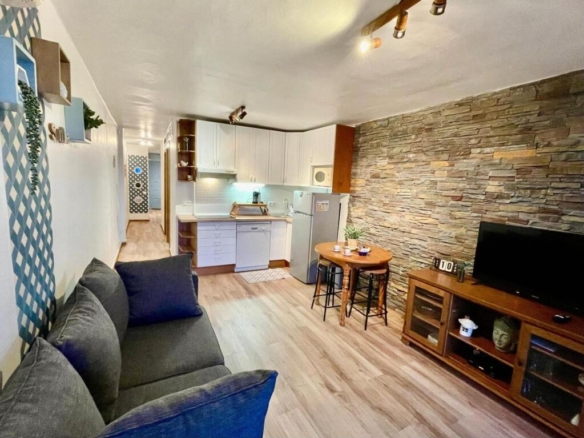 Imagen 2 de Magnífico apartamento renovado frente al mar – Edificio de prestigio